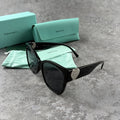 Classic Heart-Accent Oversized Sunglasses - UV Protection Eyewear