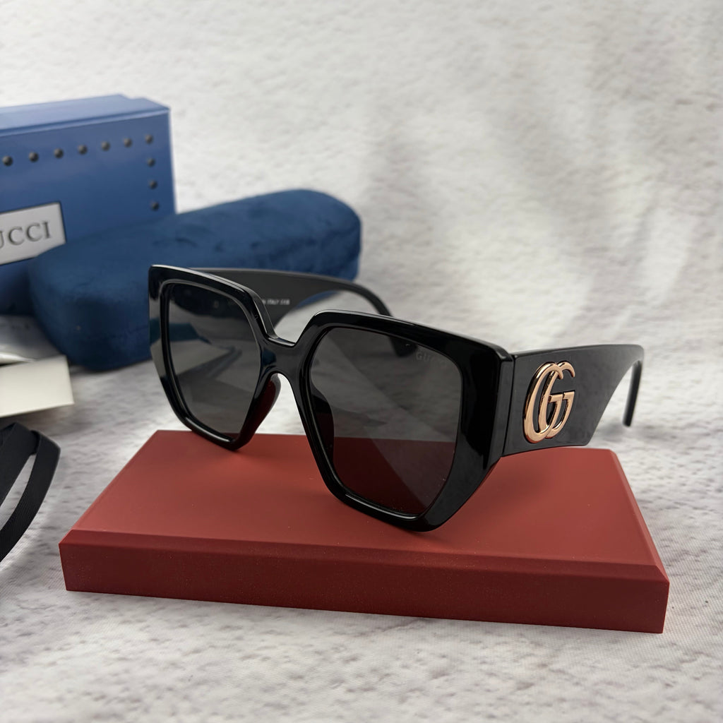 Modern Oversized Square Sunglasses - Premium UV Protection Shades