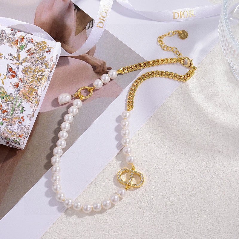 18K Dior 30 Montaigne Pearls Necklace